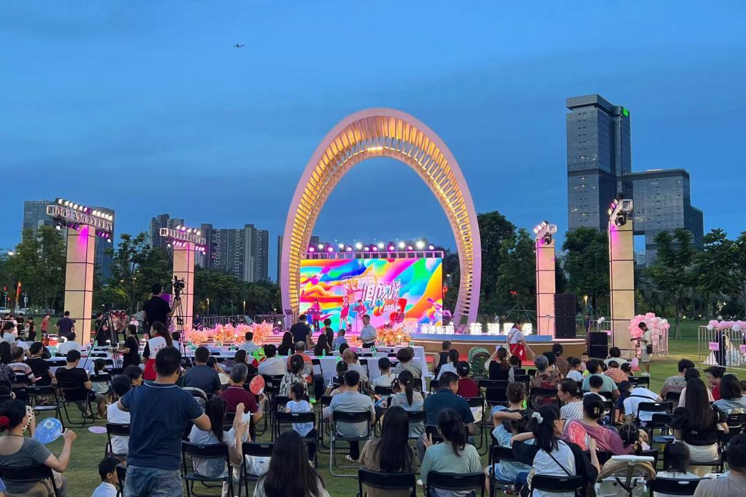 足坛巅峰之战，擂台上演绝技华章