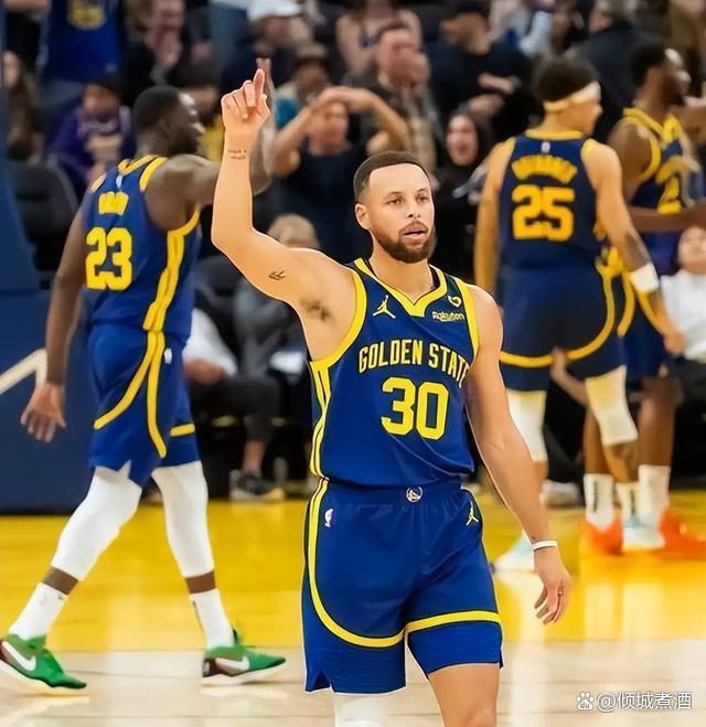 关于年轻球员崭露头角，球队赢得赞誉与认可的信息