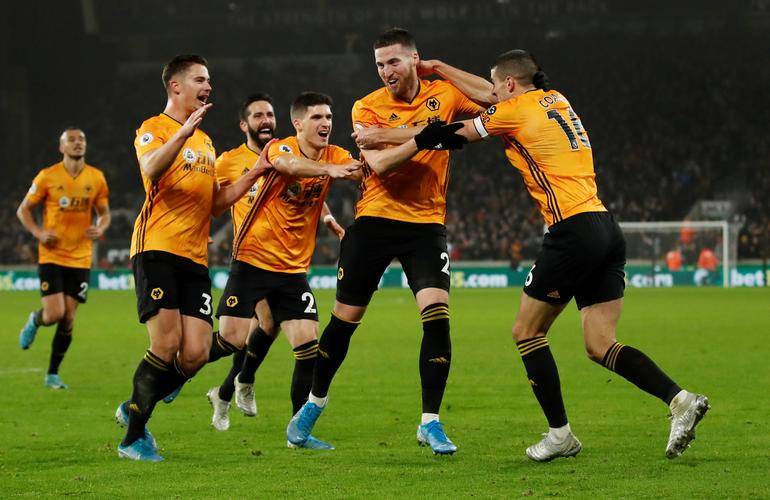 富勒姆球员在社交平台晒合影