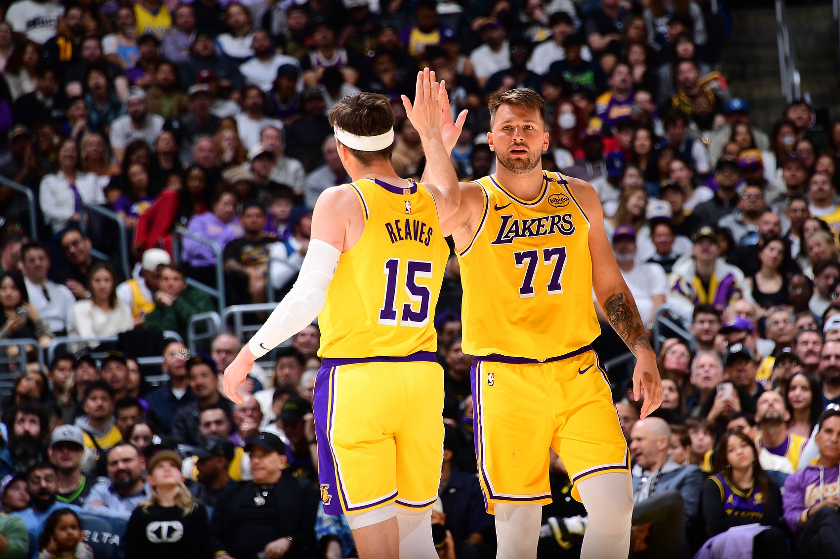 篮网队双核心表现出色,连胜赛场 篮网队双核心表现出色,连胜赛场