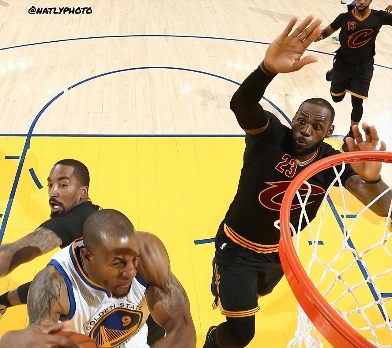 勇士逆转骑士，夺得总冠军