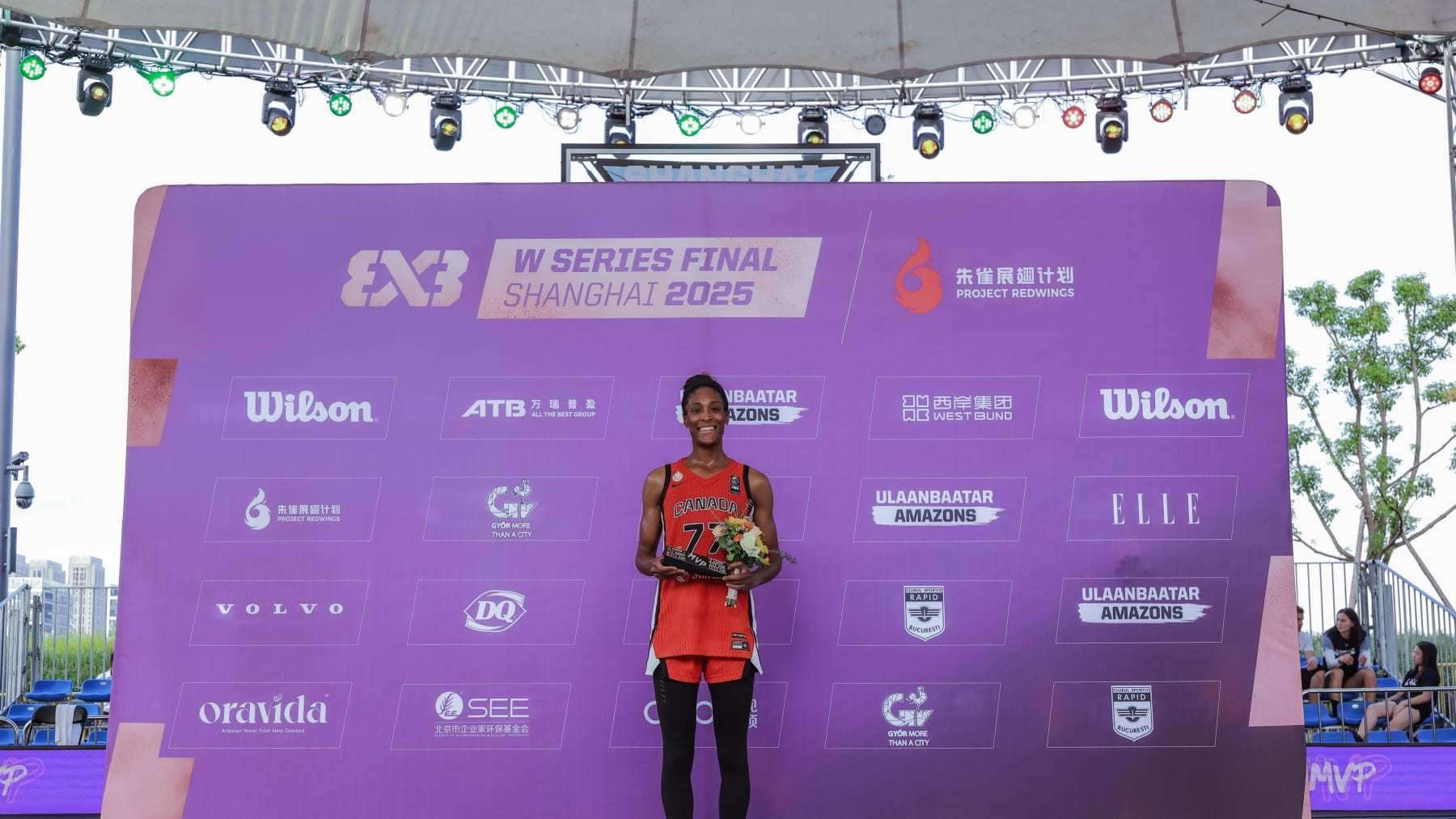 加拿大篮球名将突破生涯得分纪录，载入史册