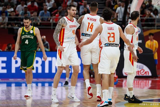 斯洛文尼亚队实现惊艳逆转，携手晋级