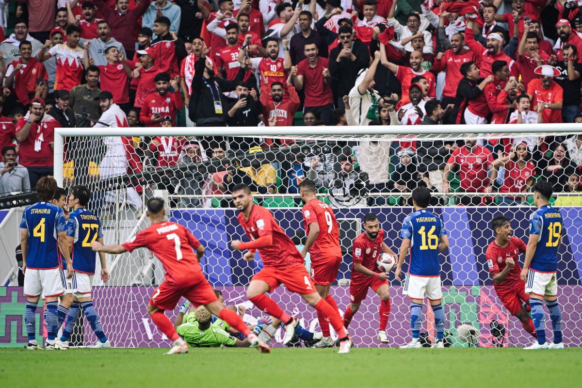 欧洲足球赛季的热血拼搏，扣人心弦的赛场战役！