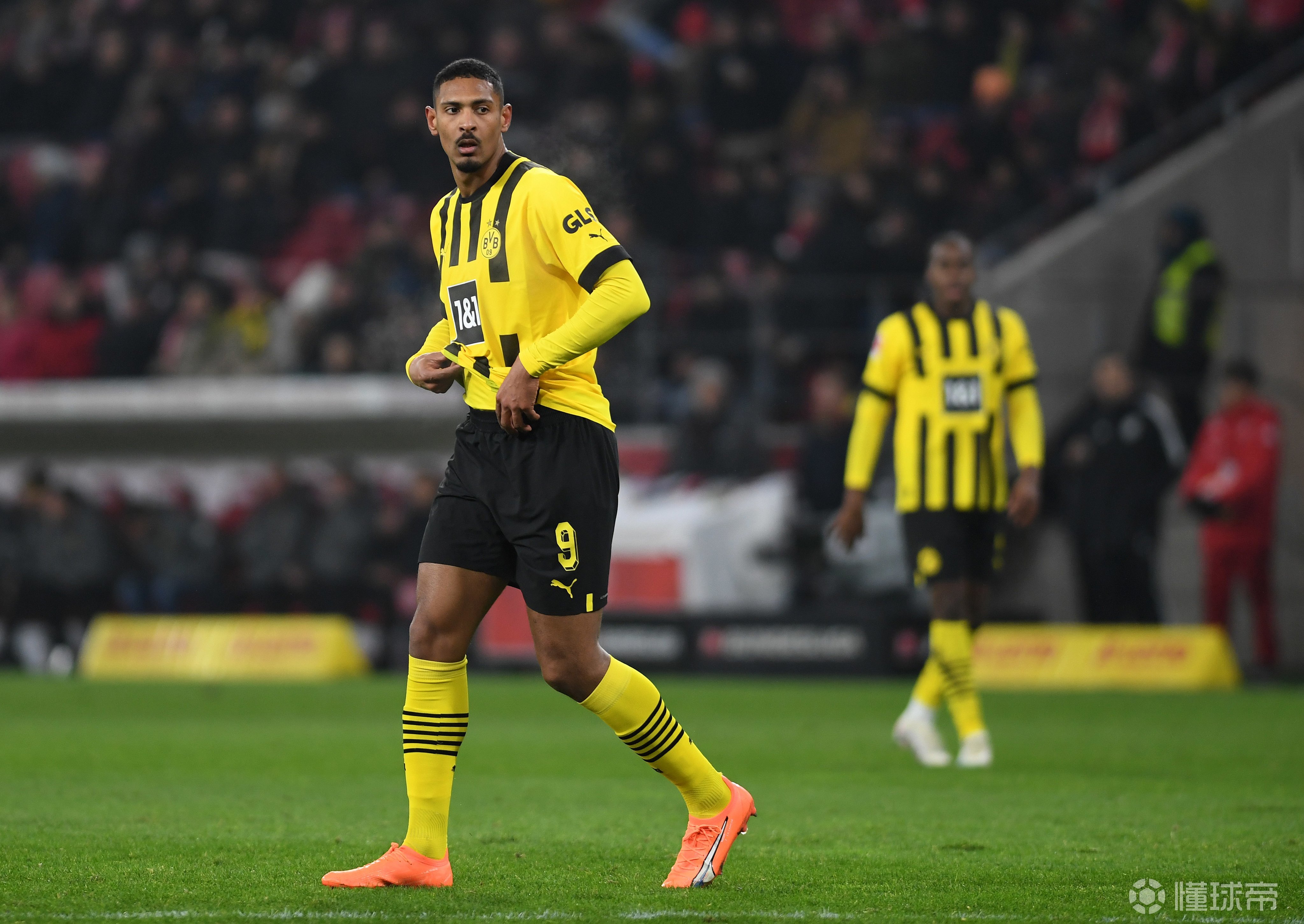 关于多特蒙德绝杀莱比锡红牛,楚阿梅尼点燃赛场的信息 关于多特蒙德绝杀莱比锡红牛,楚阿梅尼点燃赛场的信息